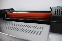 Plastifieuse de bureau portable Colordowell WD-YG-320-A A2/A4/A5/A6 à froid et à chaud, vitesse de 600 mm/min pour l'emballage photo