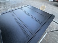 Couverture de benne de camion TCAL universelle manuelle rigide en alliage d'aluminium à quatre plis, étanche, installation sans perçage, avec côtés inclus