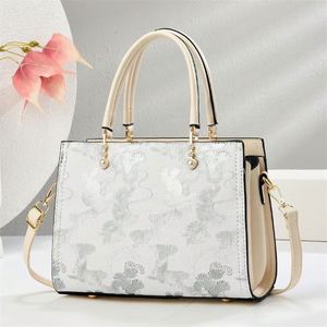 Women's Gift Hot Sale PU Shoulder Crossbody Bag Waterproof Leather Handbags - Product Image 3