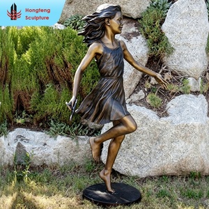 Escultura Gigante de Bronce de Tamaño Real de una Hermosa Chica del Renacimiento, Escultura Colorida de una Mujer Bailando - Product Image 1