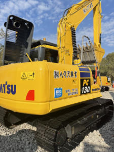 Excavatrice d'occasion Komatsu PC130, 13 tonnes, marque japonaise, d'occasion, en bon état, excavatrice moyenne d'origine PC110 - Product Image 4