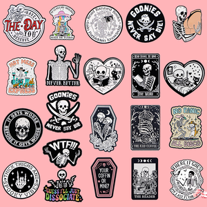 Broche de esmalte duro personalizado con diseño de esqueleto, estilo punk alternativo, con la frase 'Be Gay Do Crime', insignia para mochila, regalo de cumpleaños, hecho de aleación - Product Image 6