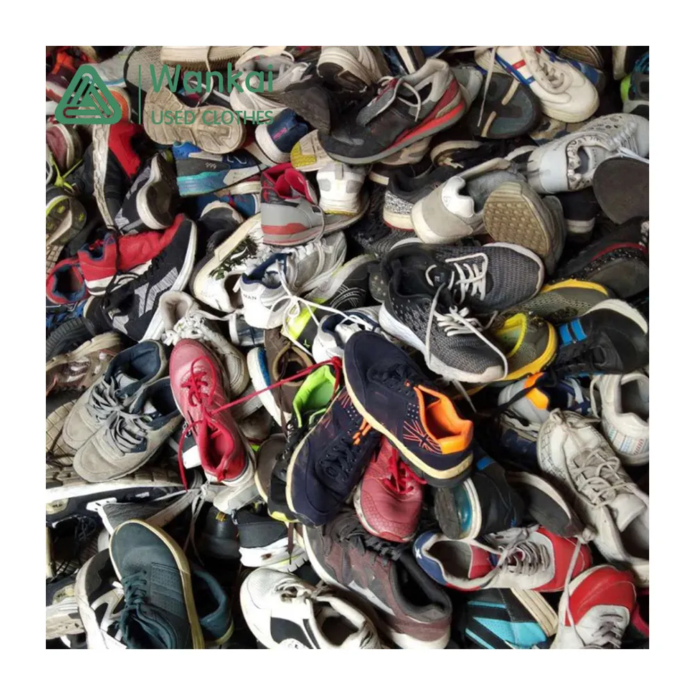 निकासी बिक्री थोक मिश्रित स्नीकर्स थोक पुराने जूते स्टॉक में भारत, फैक्टरी आउटलेट जूते स्टॉक
