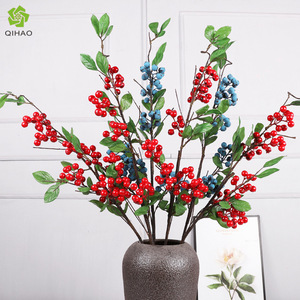กิ่งเบอร์รี่ประดิษฐ์สีเขียวคุณภาพสูงจาก Qihao สำหรับตกแต่งคริสต์มาส ตกแต่งบ้าน และใช้เป็นพร็อพงานแต่งงาน - Product Image 2