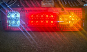 ชุดไฟท้ายแบบ LED 19 ดวง สำหรับงานหนัก กันน้ำได้มาตรฐาน IP67 แบบเสียบใช้งานได้ทันที สำหรับรถบรรทุก รถพ่วง รถ SUV เรือ (12V/24V) - Product Image 6