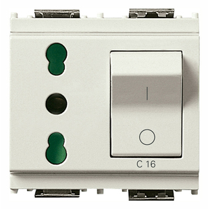 Prise murale 2P+T 16A C16 blanche avec borne de terre - Product Image 1