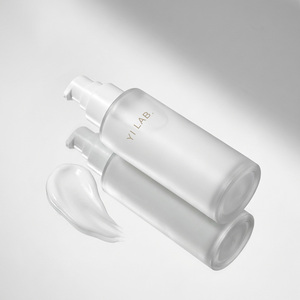 Lotion hydratante quotidienne pour le visage au beurre de karité et à l'acide hyaluronique, raffermissante et aux herbes, pour peaux sèches et grasses - Product Image 2