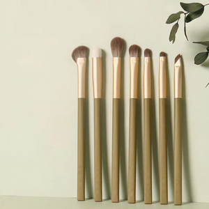 Ensemble professionnel de <span class=keywords><strong>7</strong></span> pinceaux de maquillage, poils synthétiques doux, étiquette privée, logo personnalisé, OEM, collection de pinceaux cosmétiques en gros - Product Image 6