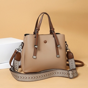 Sac à main rétro texturé, nouveau <span class=keywords><strong>style</strong></span> transfrontalier <span class=keywords><strong>S</strong></span> pour femme 2024, bandoulière à une épaule de grande capacité à la mode - Product Image 1