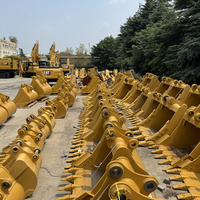 Excavatrice d'occasion pour modèle 2026 de 350 tonnes, puissance 309 kW, capacité de godet 3,2 m, moteur, boîte de vitesses, pompe, pour mines à ciel ouvert et travaux de terrassement.