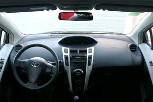 GAC Toyota <span class=keywords><strong>ส</strong></span>ำหรับ Yaris <span class=keywords><strong>2011</strong></span> 1.6 L4 118hp รถยนต์แบบแมนนวลชิมเมอร์รุ่น5ประตู5ที่นั่งมือ<span class=keywords><strong>ส</strong></span>องรถยนต์เชื้อเพลิง SUV - Product Image 3