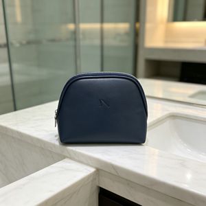Pochette de maquillage en cuir PU en forme de coquille avec logo personnalisé, étanche, petite trousse de toilette de voyage pour femmes - Product Image 2