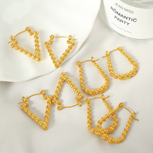 Pendientes Geométricos de Aleación de Zinc Dorada con Forma de Triángulo Invertido, Joyería de Moda para Fiestas - Product Image 1