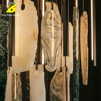Lustre en onyx, marbre naturel, style art moderne pour bar haut de gamme, club, hall d'entrée