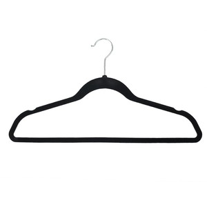 Vente en gros Lot de 50 cintres en velours noir <span class=keywords><strong>design</strong></span> classique antidérapant et fin pour vêtements cintres en plastique pour manteaux et jupes - Product Image 3