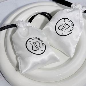 Sacs en satin recyclables avec cordon de serrage, sac à main pour perruque, chaussures de danse, logo personnalisé pour le stockage de cadeaux, emballage anti-poussière pour perruques - Product Image 6