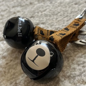 Encantadora campana <span class=keywords><strong>de</strong></span> oso Animal con mosquetón oso al aire libre disuasorio fuerte senderismo emergencia supervivencia Camping oso campanas - Product Image 5