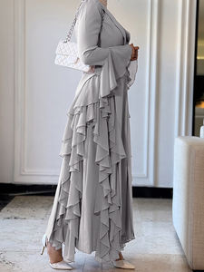 Robe Abaya Modeste Gris Clair avec Volants et Manches Cloche Style Blazer – Vêtement Islamique Élégant pour Fêtes et Ramadan - Product Image 2