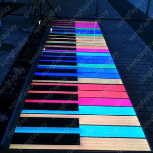 أرضية رقص بيانو تفاعلية محمولة LED متغيرة الألوان أرضية موسيقى داخلية عملاقة للإسقاط الخارجي لمراكز التسوق - Product Image 6