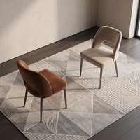 Chaise de salle à manger moderne minimaliste de style nordique, avec revêtement en velours, pieds en métal durables, design ergonomique