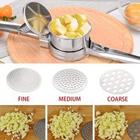 Aardappelrijder Roestvrijstalen Aardappelstamper Food Ricer Fruit En Groenten Pers Met 3 Verwijderbare En Verwisselbare Schijven