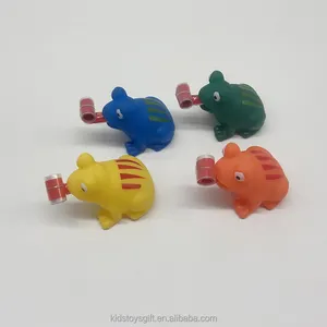 Venta caliente 50 piezas paquete fidget loco plástico sorpresa apretar lengua animal Rana juguete para niños y adultos