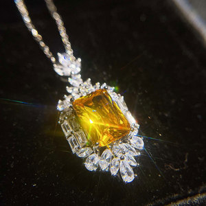 Collana con Ciondolo in Pietra Gialla per Donne, Gioiello Scintillante alla Moda per Uso Quotidiano, Idea Regalo - Product Image 4