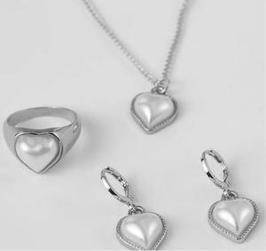 Set de Joyería para Mujer de Diseño Sencillo con Colgante de Corazón de Perla a la Moda Estilo Francés para Damas Anillo Pendientes y Collar 3 Piezas de Accesorios - Product Image 5