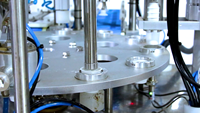 Machine de remplissage et de capsulage automatique multifonctionnelle pour milk-shake de sachets en plastique approuvés CE