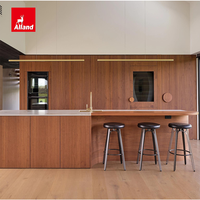 Armoire de cuisine Alland en bois de noyer massif, style moderne du milieu du siècle, avec îlot en bois courbé