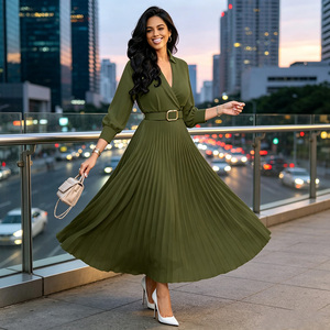 Vestido Maxi Plisado Verde Oliva Talla Grande con Cuello en V, Manga Larga, Cinturón, Corte en A, Elegante para Eventos Formales y de Noche - Product Image 4