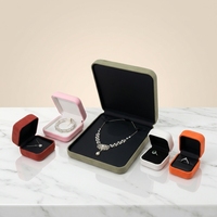 FANDIJI Beliebte PU-Leder Schmuckboxen mit individuellem LOGO Großhandel für Armbänder Ketten Anhänger Ringe Mikrofaser Hochwertige Schmuckschatulle