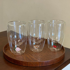 Vaso de Vidrio <span class=keywords><strong>Bravo</strong></span> Hecho a Mano, de Borosilicato de Doble Pared, con Decoración en Relieve de Frutas, para Hogar o Cafetería, para Bebidas Frías o Calientes, Café, Jugo - Product Image 1