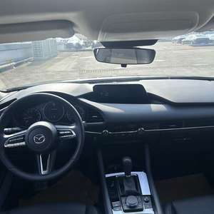 <span class=keywords><strong>Mazda</strong></span> <span class=keywords><strong>3</strong></span> Axela <span class=keywords><strong>2023</strong></span> Usado, Sedán con Asientos de Cuero Premium, Motor Automático, Cámara de Reversa, Arranque sin Llave, Volante a la Izquierda, Neumáticos R18 - Product Image 6