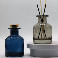 Bouteilles vides de luxe personnalisées de diffuseur de roseau 100ml bouteille d'aromathérapie en verre ambré avec emballage pour décoration de salle de bain