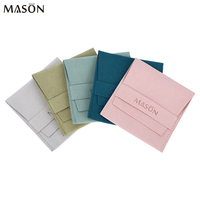 Microfibre beige petit emballage cadeau sac pochette à bijoux pour bague collier boucle d'oreille bracelet logo personnalisé pochette à bijoux