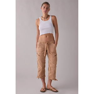 Pantalon cargo capri en <span class=keywords><strong>coton</strong></span> délavé pour <span class=keywords><strong>femme</strong></span>, coupe courte, avec cordon de serrage à la <span class=keywords><strong>taille</strong></span> et poignets à nouer, style Y2K, personnalisable (ODM) - Product Image 2