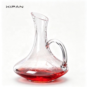 Carafe à <span class=keywords><strong>vin</strong></span> <span class=keywords><strong>rouge</strong></span> en cristal soufflé à la main Xipan 50 oz avec poignée, logo personnalisé, grande carafe à <span class=keywords><strong>vin</strong></span> élégante pour la maison, le bar ou comme cadeau - Product Image 1