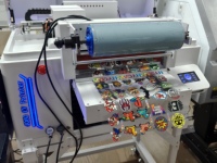 Impresora UV Plana Digital A2 4060 HYCAN con Cabezal DX7, Tinta CMYK Blanca, Pantalla Táctil, Ethernet Directo, para Vidrio, Espejos y Decoración