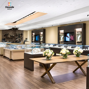 Exhibición para Tienda de Relojes y Joyería de Lujo |   Vitrinas de Vidrio LED Personalizadas con Iluminación LED para Diseño de Interiores de Boutique y Tamaño Personalizado - Product Image 2