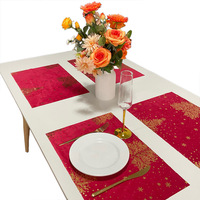 Manju Modern Plastic Christmas Gold Foil Reusable Heat Insulation Irregular Shape Placemats Dining Table Decorations Kitchen