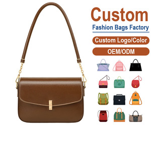 Sac bandoulière authentique en PU, finition mate, lueur douce, avec chaîne et accessoires métalliques |   Armoire moderne écologique indispensable pour l'hiver - Product Image 1