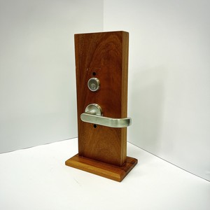 Cerradura Magnética Silenciosa para Puerta con Manija Dividida Moderna para Puertas de Edificios de Oficinas de Alta Gama - Product Image 1