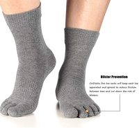 Xianghui Vente en gros Personnalisation de haute qualité Logo OEM Séchage rapide Chaussettes de sport minces et fraîches pour la course en plein air à cinq orteils