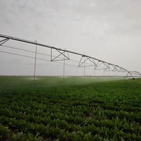 Système d'irrigation par déplacement latéral à quatre roues de style vallonnée, mini, économe en eau