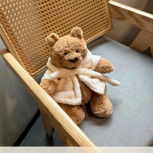 Peignoir en peluche super mignon Ours de Barcelone, couverture réconfortante de haute qualité pour bébé, rembourré en coton PP et lavable - Product Image 4
