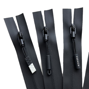 Cremallera de TPU reflectante y nailon impermeable con deslizador sin bloqueo de 20 cm, ecológica para chaquetas, abrigos, mochilas y bolsos de exterior - Product Image 1