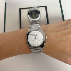 Reloj para hombre con números arábigos, el más vendido: sencillo y elegante, resistente al agua, con movimiento de cuarzo luminoso, perfecto para la noche - Product Image 3