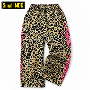 <span class=keywords><strong>Pantaloni</strong></span> Capri da <span class=keywords><strong>Uomo</strong></span> Y2K a Gamba Larga in Cotone 100% di Alta Qualità, Traspiranti, Lavorati a Maglia, con Stampa Leopardata e Scritta Rosa, Vita Elastica, Pesanti - Product Image 1