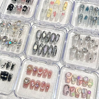 Ongles en acrylique pré-conçus en forme carrée/amande pour application sur les doigts - Vente promotionnelle